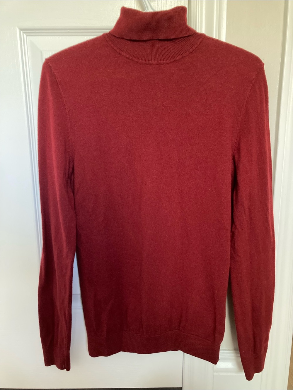 RW&CO. Men's Burgundy Turtleneck Sweater